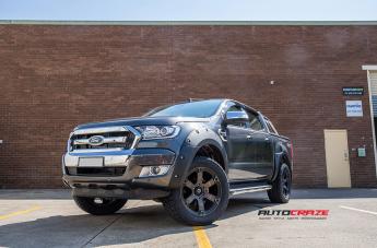FORD RANGER BEAST BLACK MACHINED WITH DARK TINT